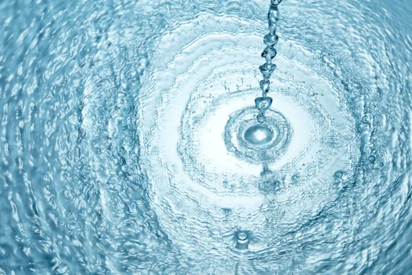 Elvont Kék Háttér Vízcseppek Buborékok Fagyasztott Víz Közelről — Stock Fotó