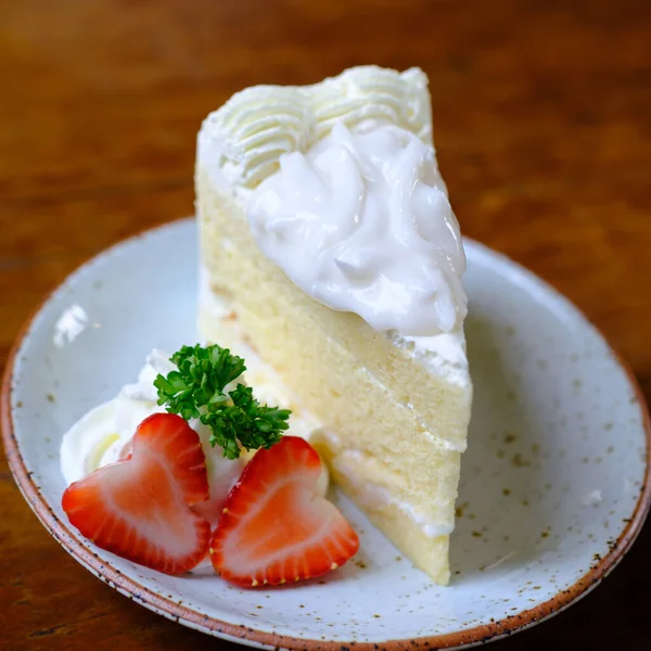 Coconut Cake White Plate — Stock Photo, Image