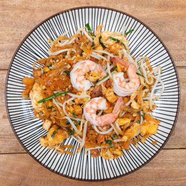 Masada karidesli Pad Thai