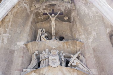 Sagrada Familia, Barcelona 'nın ihtiras cephesinde İsa' nın tutkusunun sahneleri