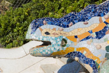 Barselona Park Guell 'deki Semender heykeli.