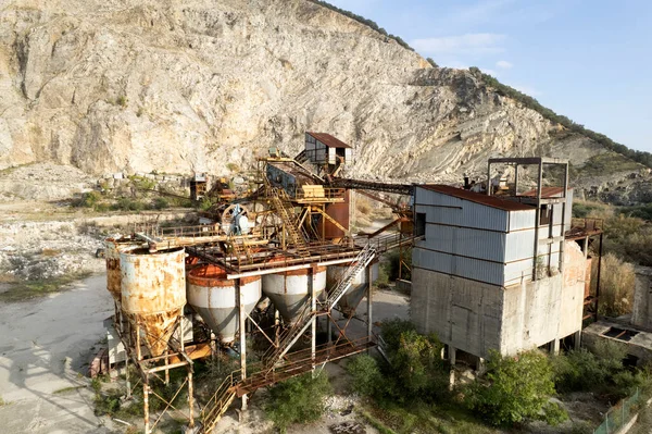 버려진 시멘트 공장의 — 스톡 사진