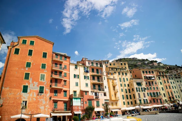 意大利Camogli Liguria具有特色的五彩斑斓村庄的照片记录 — 图库照片