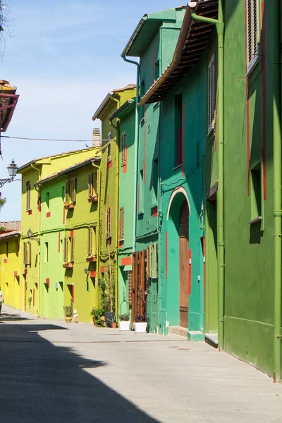 Talya Daki Ghizzano Pisa Daki Renkli Evlerin Fotoğraf Dokümanları — Stok fotoğraf