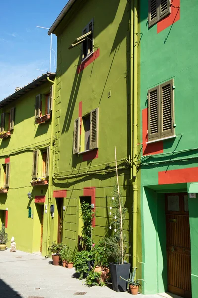 Dokumentacja Fotograficzna Kolorowych Domów Ghizzano Piza Włochy — Zdjęcie stockowe