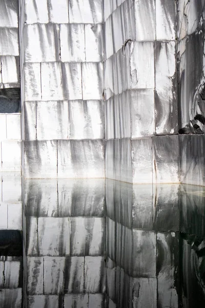 Фотодокументация Стены После Извлечения Мрамора — стоковое фото