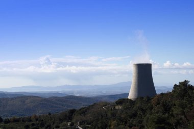 Tuscany, İtalya 'da elektrik üretimi için boraciferous üfleyicilerinin sömürülmesi için elektrik santrali 