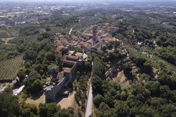 Documentation Photographique Aérienne Ville Médiévale Montecarlo Dans Province Lucques Toscane Image En Vente