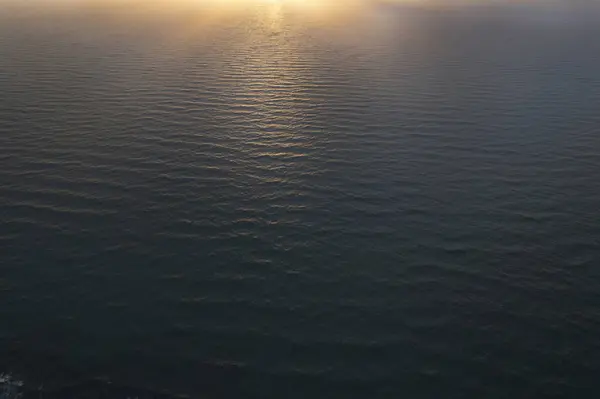 Luftaufnahmen Eines Sonnenuntergangs Über Dem Mittelmeer lizenzfreie Stockbilder
