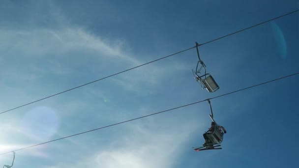 意大利Limone Piemonte冬季部分滑雪电梯的录像记录 — 图库视频影像