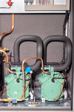 Endüstriyel ekipman Soğutma sıkıştırıcı yoğunlaştırıcı ünitesinin parçası.