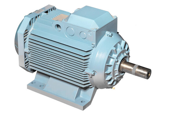 Промышленный электромотор крупным планом. Изолированный на белом фоне.