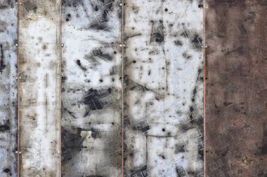 Duvarları, sütunları ve zemini sağlamlaştırmak için yüksek teknolojili PERI form sistemleri. Beton yapıların inşası ve kurulumu için malzemeler. Tahta kontrplak işi. 07.24.22. Kyiv. Ukrayna.