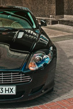 Kiev, Ukrayna - 5 Ağustos 2011: Aston Martin DB9. İngiliz süper arabası