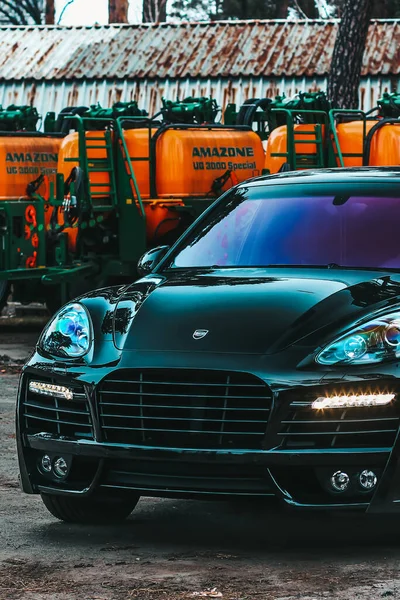 Kyjev Ukrajina Dubna 2015 Porsche Cayenne Turbo Techart Magnum — Stock fotografie