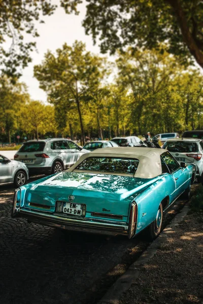 2023年5月18日 美国经典汽车卡迪拉克 埃尔多拉多在巴黎 — 图库照片