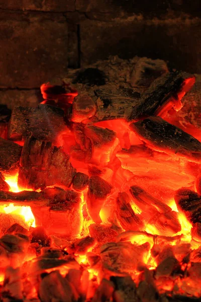 Спалювання Вугілля Каміні — стокове фото