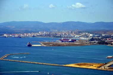 2020 'de Mid Harbour' dan Cebelitarık Kayası 'na doğru bakın.