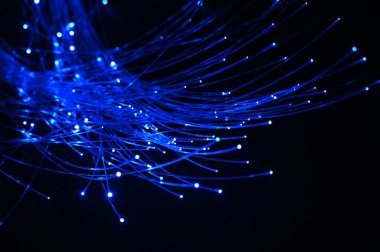 optik fiber, bir ışık ve bilgi iletkeni