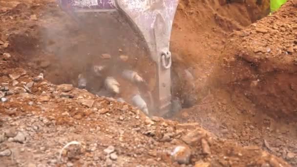 Moagem Rotativa Tambor Close Escavador Com Rockwheel Hidráulico Quebrando Acima Vídeo De Stock