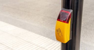 Almanya 'da kör yayalar için trafik sinyali