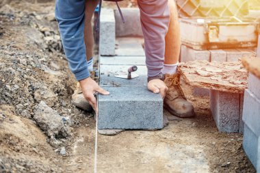 Tuğla döşeyen yüksek yoğunluklu zemin beton bloklar