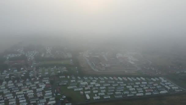 Вид Повітря Звичайне Англійське Місто Тумані — стокове відео