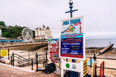 İlan levhası, körfez etrafında tekne gezileri, Llandudno körfez etrafında tekne gezileri, Llandudno