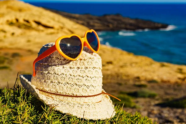 Chapéu Verão Óculos Sol Costa Mediterrânea Mar Região Murcia Parque — Fotografia de Stock