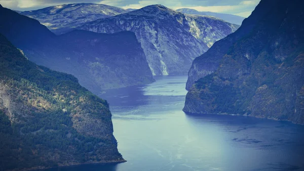 Eine Atemberaubende Aussicht Auf Die Fjorde Und Berge Aurlandsfjordlandschaft Norwegen — Stockfoto