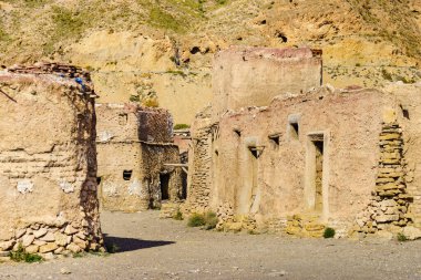 Film mekanı, İspanya, Sierra Alhamilla 'daki El Chorrillo köyü. Turist eğlencesi