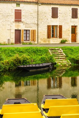 Fransa 'nın Coulon kasabası, Deux Sevres, Yeni Aquitaine bölgesi.