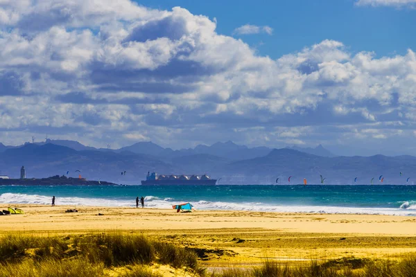 Coast View Many Kite Surfers Rides Waves Kitesurfing Action Tarifa — Stock Photo, Image