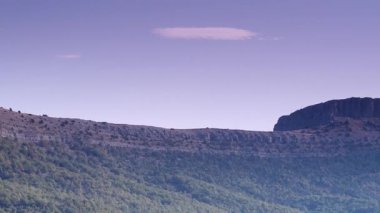 Burgos İspanya 'da kayalık dağ manzarası
