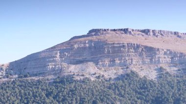 Burgos İspanya 'da kayalık dağ manzarası