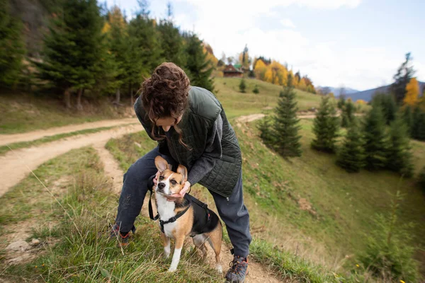 Happy Young Woman Dog Mountains — Stock Photo, Image