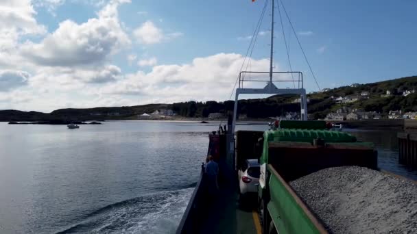Arranmore Condado Donegal Irlanda Agosto 2022 Ferry Rojo Arranmore Llega — Vídeo de stock