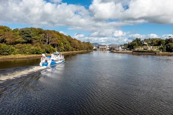 Donegalne Town Państwo Donegalne Irlandia Wrzesień 2022 Wodny Autobus Przybywający — Zdjęcie stockowe
