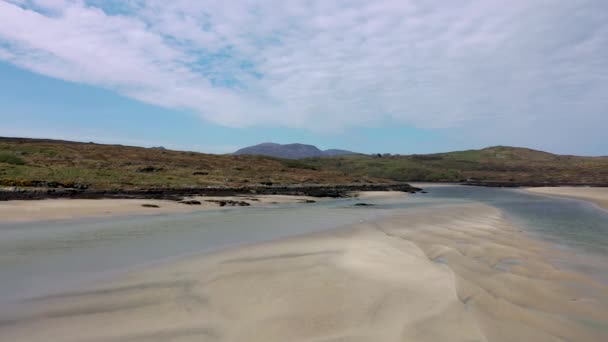 ドネガルのアルダラとポルツーノの間のシェスキンモア自然保護区のカーンビーチ アイルランド — ストック動画