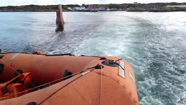 Arranmore Condado Donegal Irlanda Agosto 2022 Ferry Rojo Arranmore Sale — Vídeo de stock