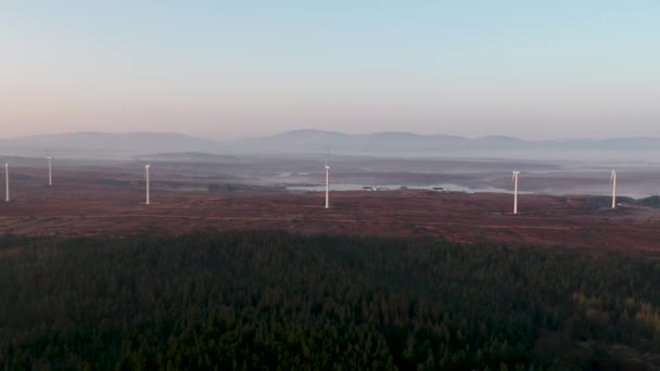 Luchtfoto Van Loughderryduff Windfarm Mist County Donegal Republiek Ierland — Stockvideo