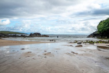 Fintra plajı Killybegs, County Donegal, İrlanda 'nın güzel kumlu bir plajıdır..