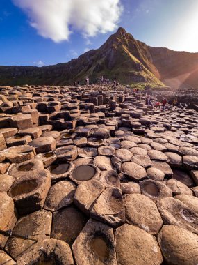 Giants Causeway, 40.000 birbirine kenetlenmiş bazalt sütun, Bushmills tarafından Kuzey İrlanda, Birleşik Krallık.