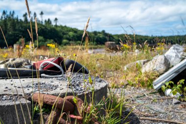 İrlanda 'daki Ballina' da paslı çapa zinciri.
