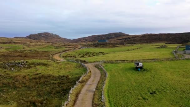 Aerial View Track Agnish Lough Maghery Dungloe County Donegal Ireland — Vídeo de stock