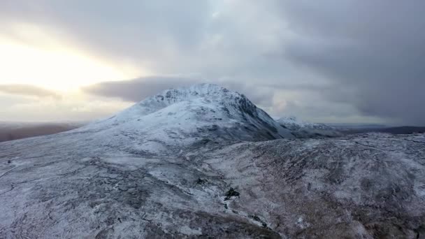 Snow Covered Mount Errigal Highest Mountain Donegal Ireland — Stock Video