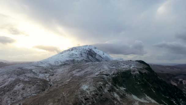 Snow Covered Mount Errigal Highest Mountain Donegal Ireland — Stock video