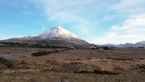 Snow Covered Mount Errigal Highest Mountain Donegal Ireland — Video Stock