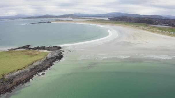 Vista Aérea Hermosa Playa Narin Por Portnoo Condado Donegal Irlanda — Vídeos de Stock