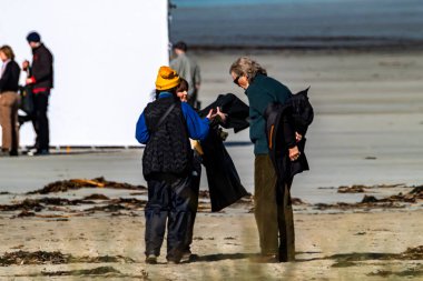 Başrollerinde Pierce Brosnan, Gabriel Byrne, Helena Bonham Carter, Fionn O Shea, Ann Skelly 'nin oynadığı 